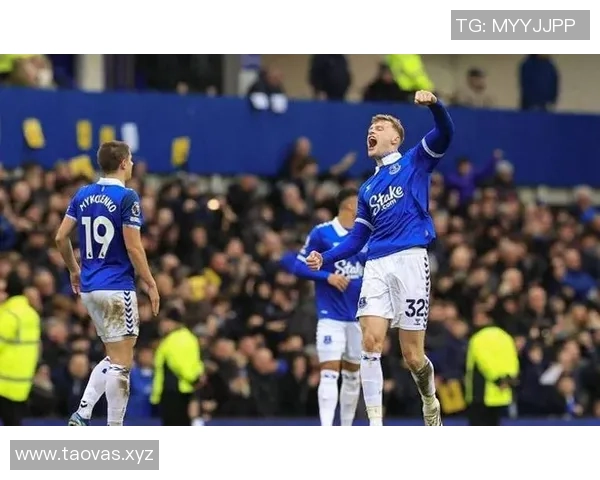 曼联状态火热迎战埃弗顿客场表现低迷难以取胜